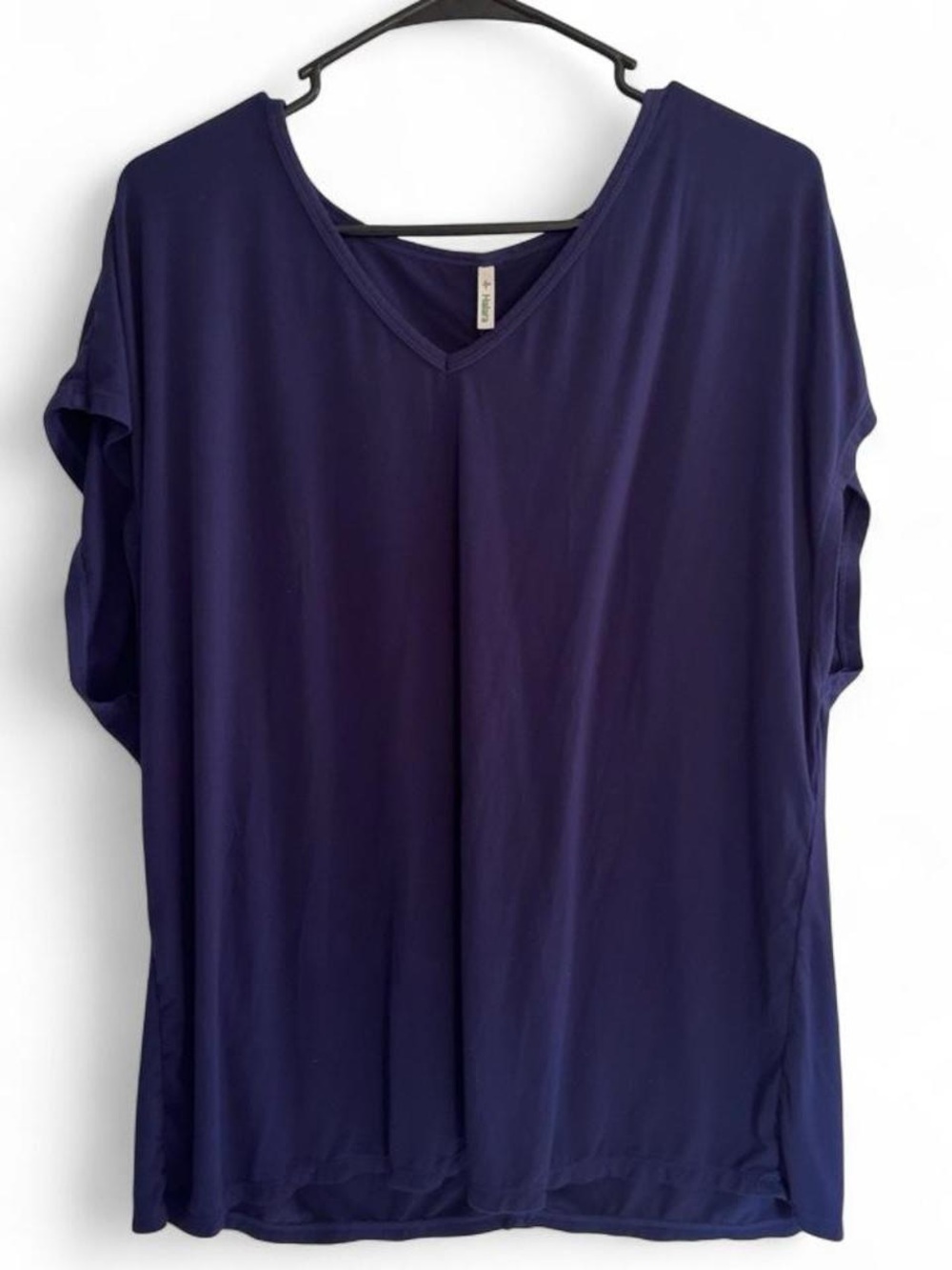HALARA Navy V-Neck Short Sleeve Tee